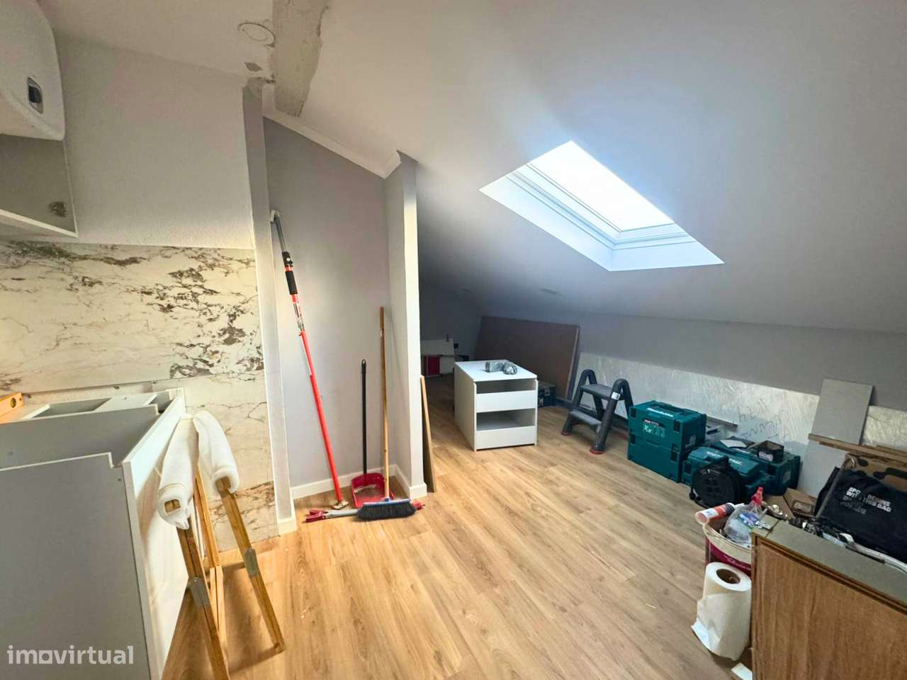 Apartamento T5 + 2 estúdios para venda em Santarém-11