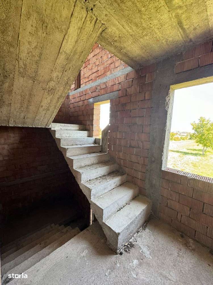 Casă la Roșu P+1+M în Decebal - 3 Dormitoare, 2 Băi, 195 mp Utili - Imagine principală: 5/10