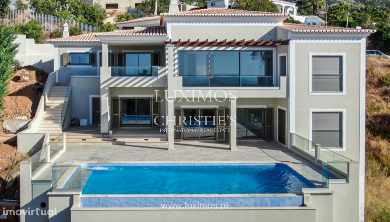 Nova moradia T4 com piscina, para venda em Monchique, Algarve