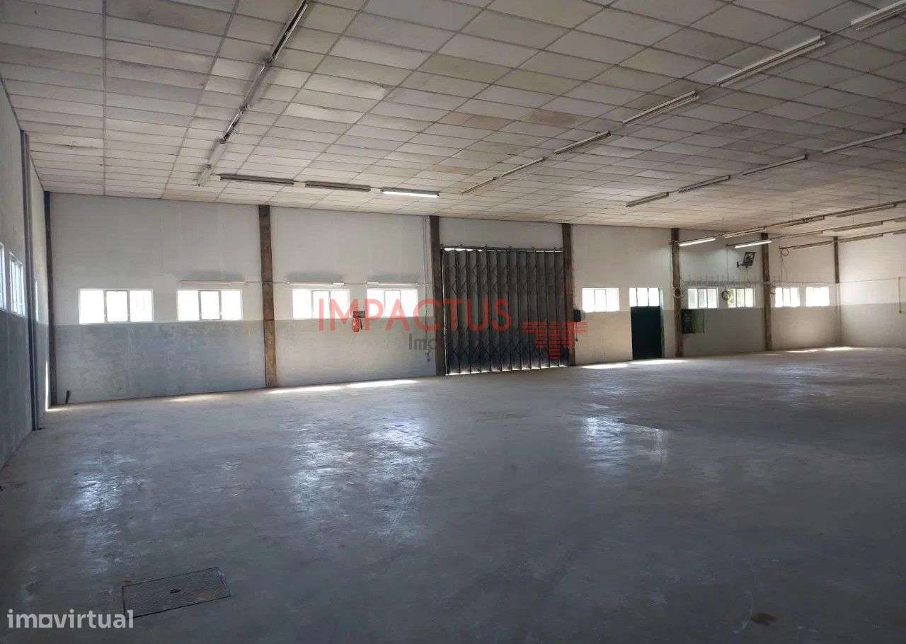 Armazém amplo com 600m2 - Grande imagem: 4/19