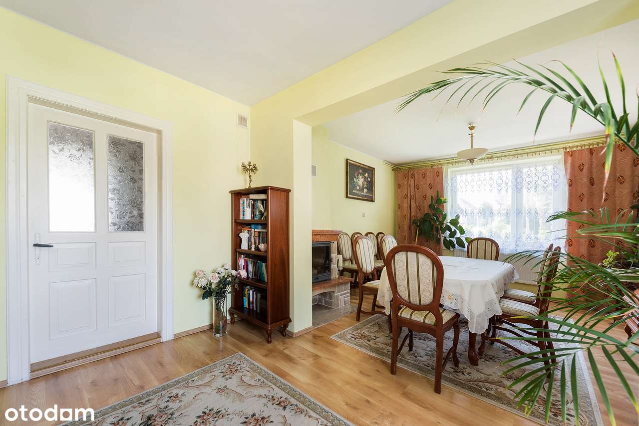 Duży, rodzinny dom na pięknej działce-5