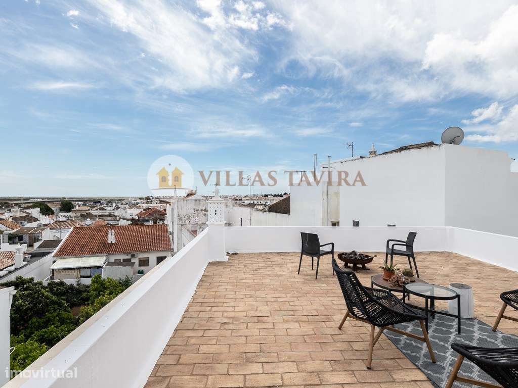 Moradia no Centro da Cidade com Jardim, Piscina e Garagem - Grande imagem: 4/60