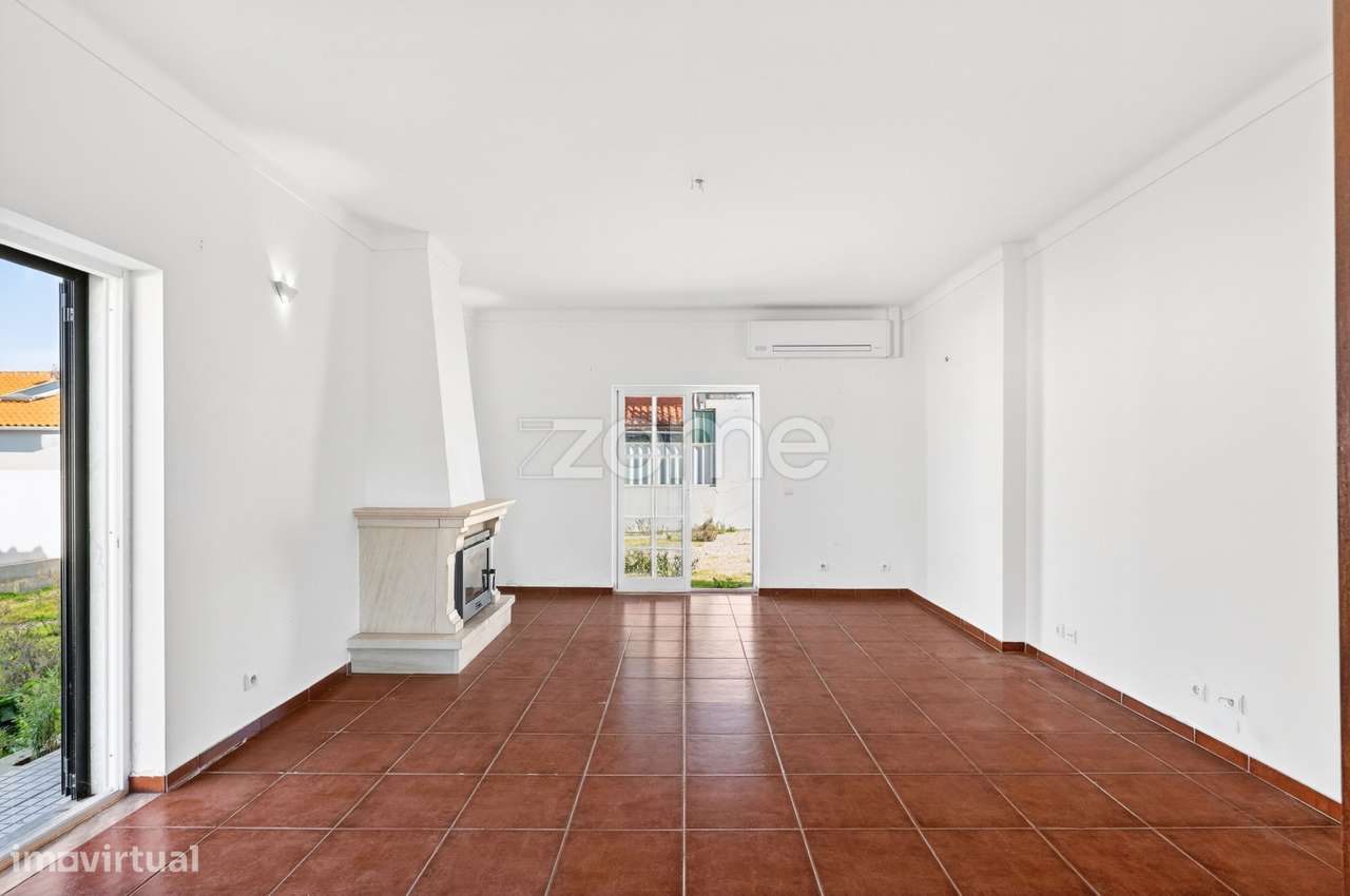 Moradia Isolada Térrea T4 com Sótão Aproveitado - Grande imagem: 5/29