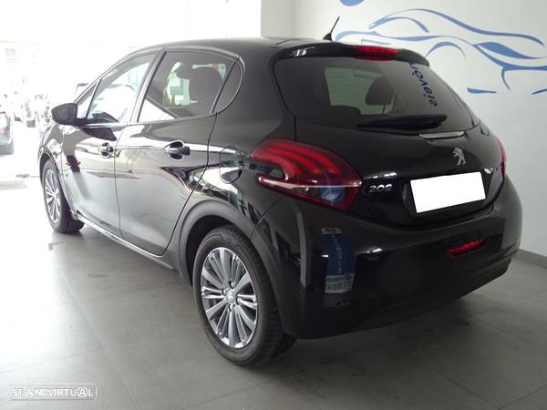 Peugeot 208 1.5 BlueHDi Signature - 4