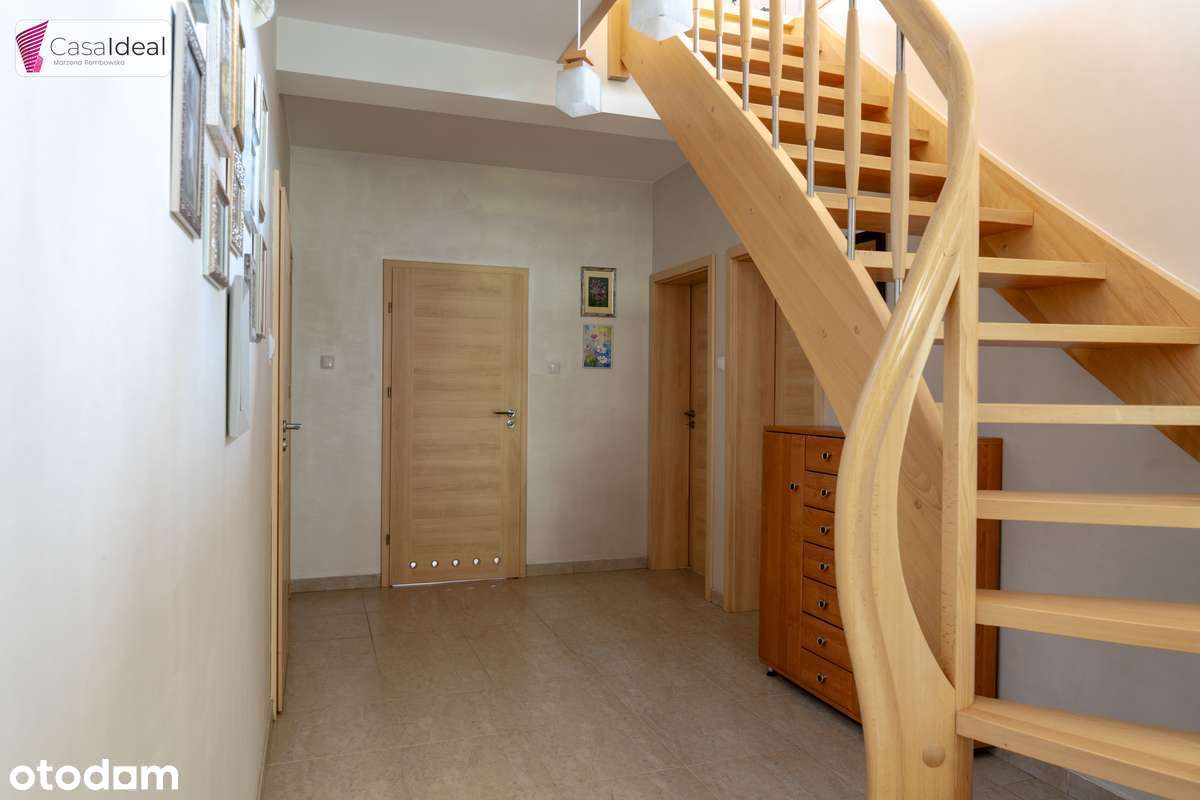 Na sprzedaż, przestronny dom z ogrodem i garażem !-14