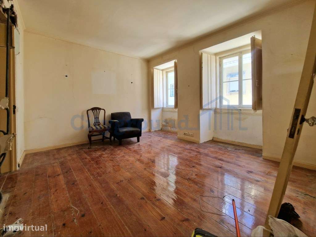 Apartamento T1 no Príncipe Real para reabilitar a seu gosto-0