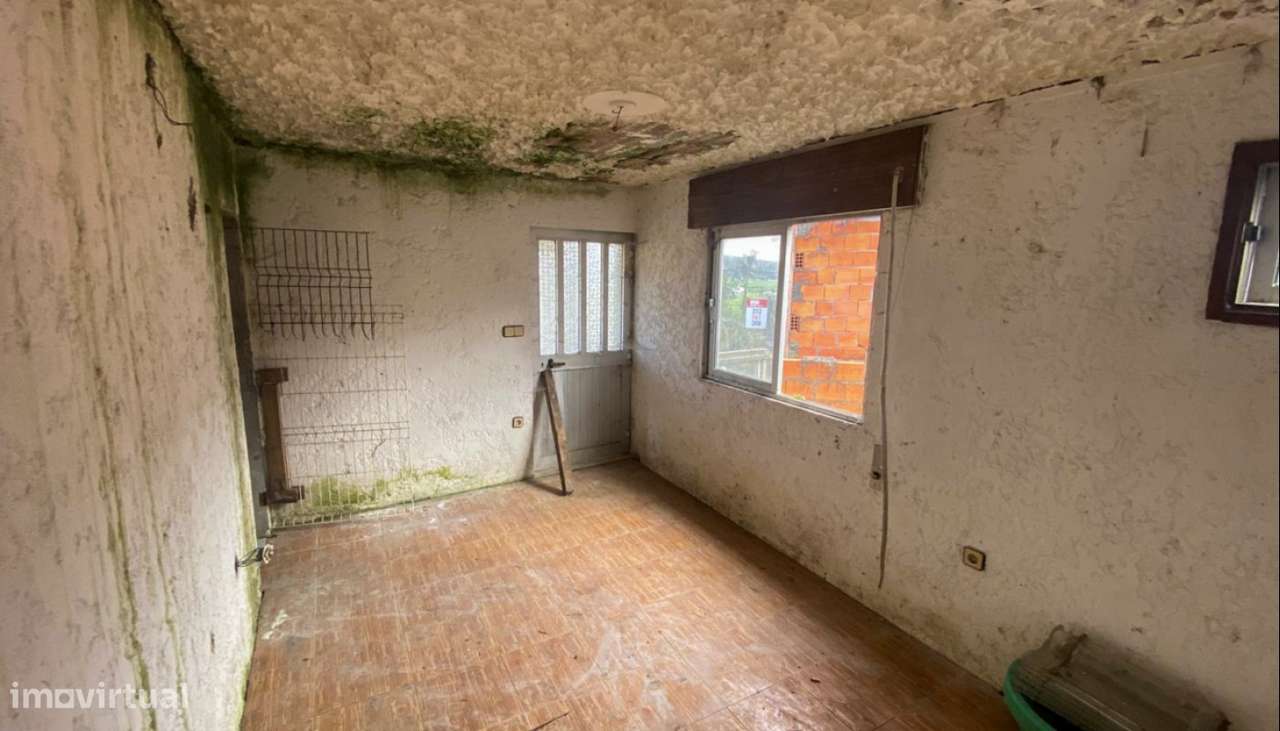 Venda de duas Moradias em ruínas, Rio Mau, Vila do Conde - Grande imagem: 4/32