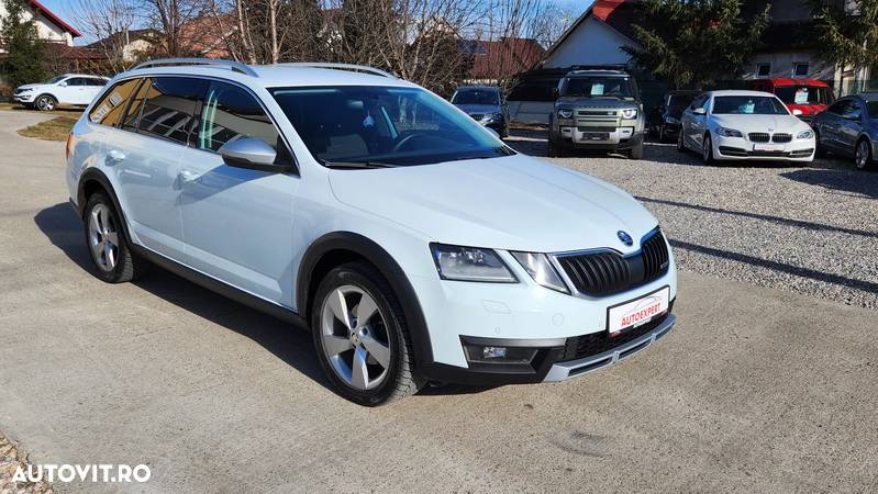 Skoda Octavia Combi Diesel 2.0 TDI 4X4 DSG Scout - 13