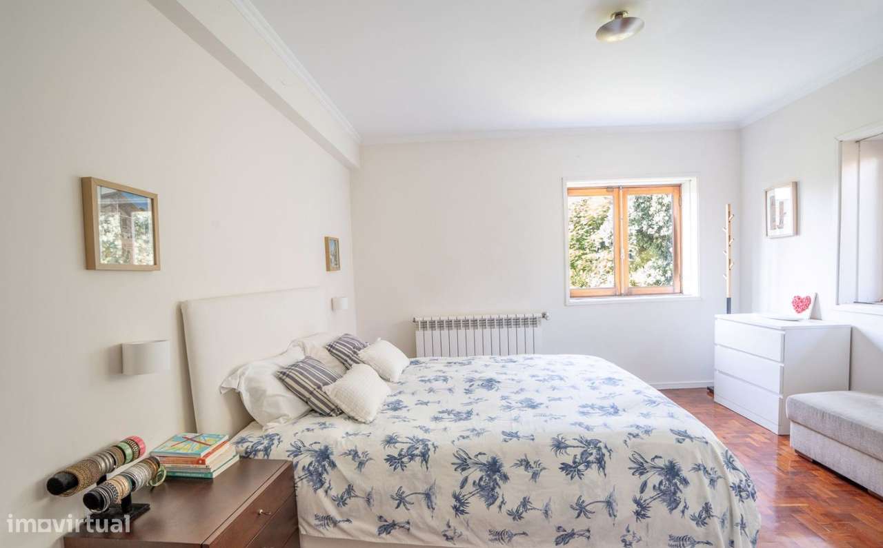 Moradia 4 frentes com piscina junto ao mar em Leça da Palmeira - Grande imagem: 4/25