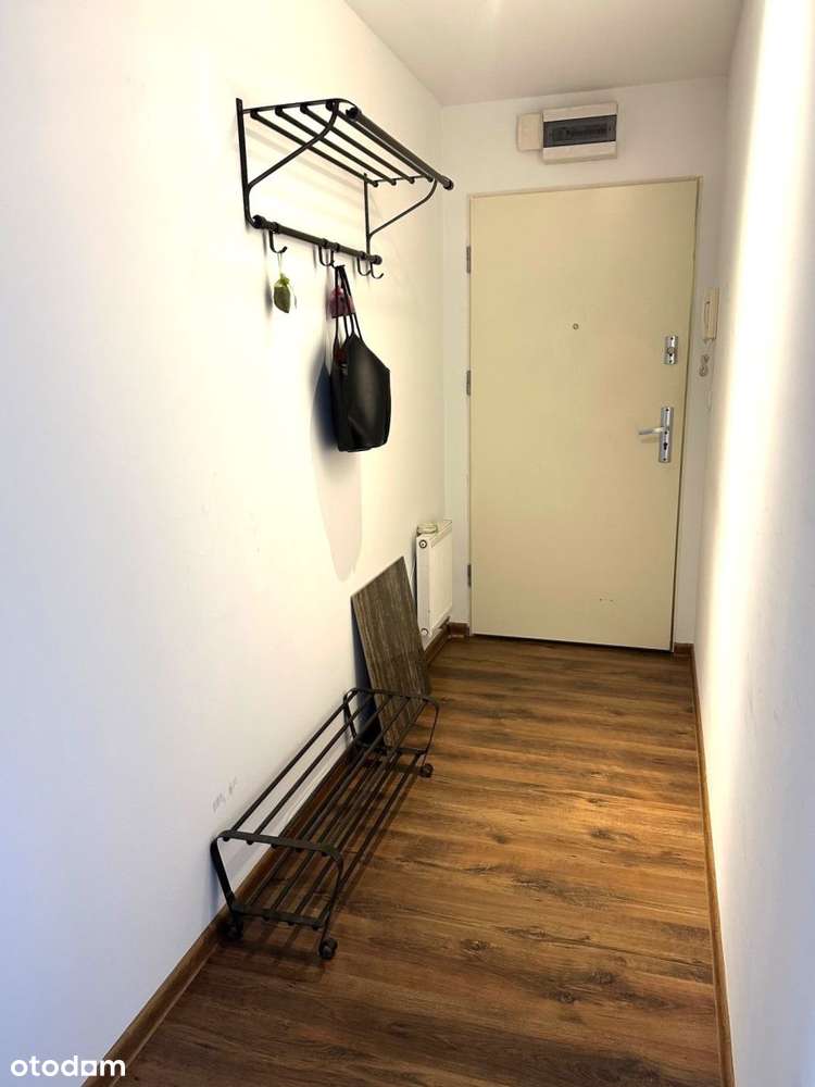 Klimatyczna kawalerka na Podolanach!-9