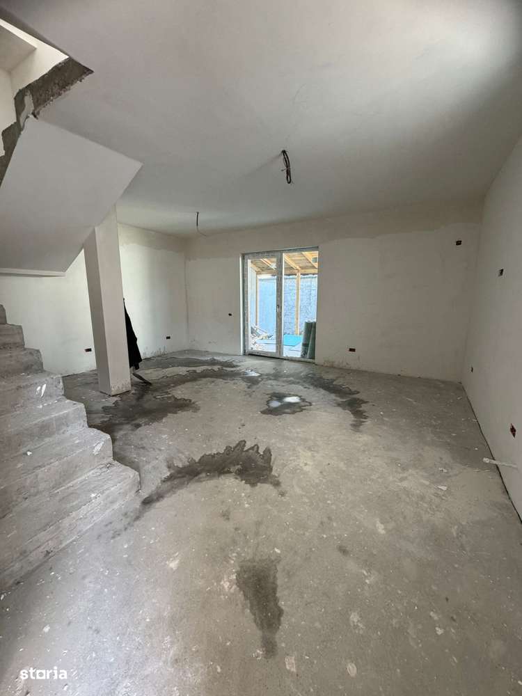 Vila duplex spațioasă, zonă liniștită, aproape de București–164.000 € - Imagine principală: 3/14
