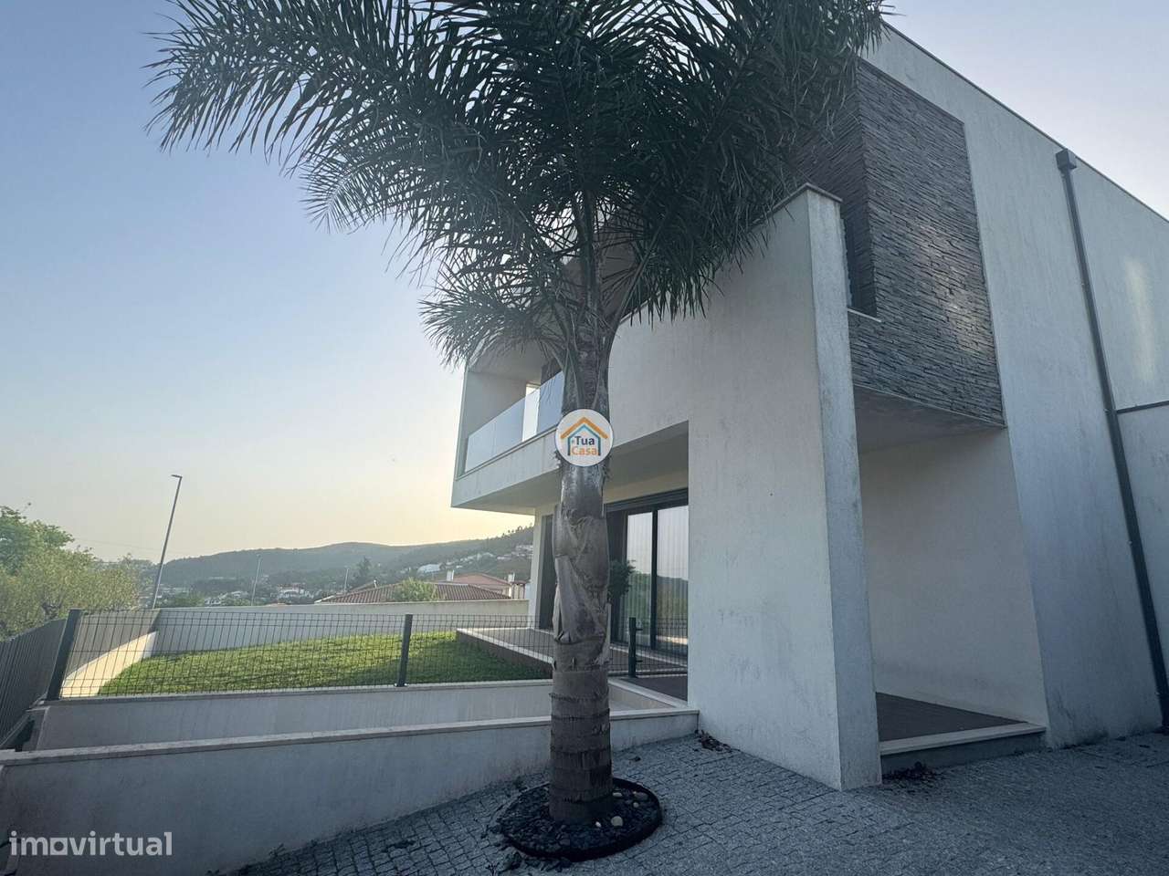 Venda de Moradia T4, Seminova, Barcelos, Carepeços - Grande imagem: 4/60