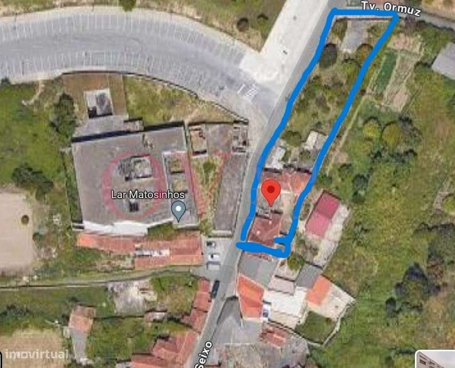 Vende-se Quintinha com moradia T4, a 2 minutos da circunvalação, junto-25
