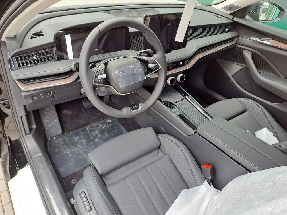 SKODA SUPERB 2.0 TSI 265KM DSG 4x4 LAURIN & KLEMENT, fabryczny hak