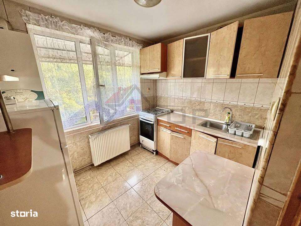 Apartament o camera decomandat, etaj intermediar- Frumoasa, Poitiers - Imagine principală: 4/8