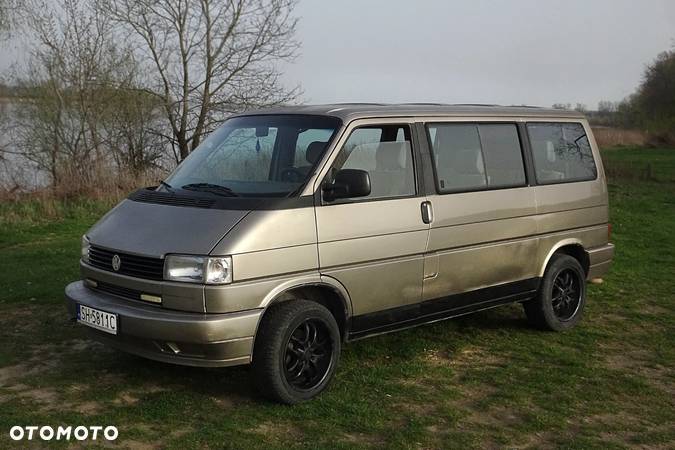 Volkswagen Caravelle - 10