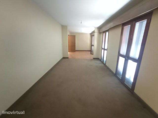 Centro de Fafe | T3 Terraço |Imóvel de banco | NEWS-5