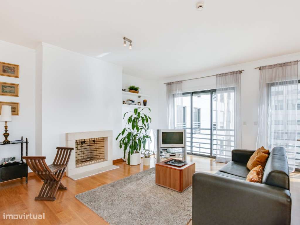 Apartamento T3 com vista para o Estádio da Luz - Grande imagem: 2/27