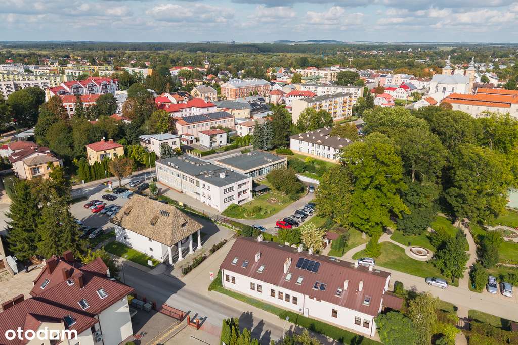 Nieruchomość przy ul. Piłsudskiego 11-12