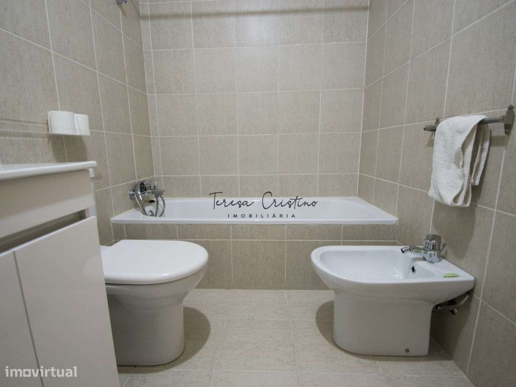 Apartamento T3 com Garagem Fechada e Elevador Arca, Ponte de Lima-22