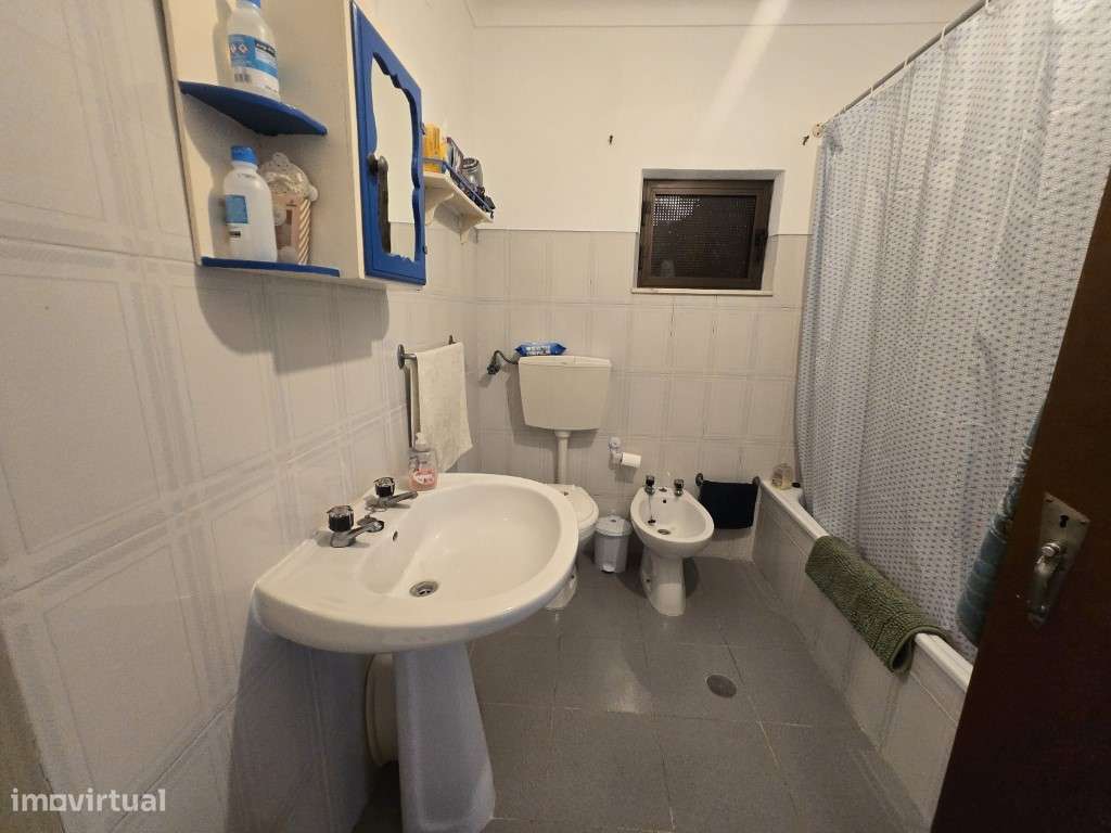 Moradia com T2 + T1 a 5 min da Praia Fluvial de Azenhas d'El Rei-6