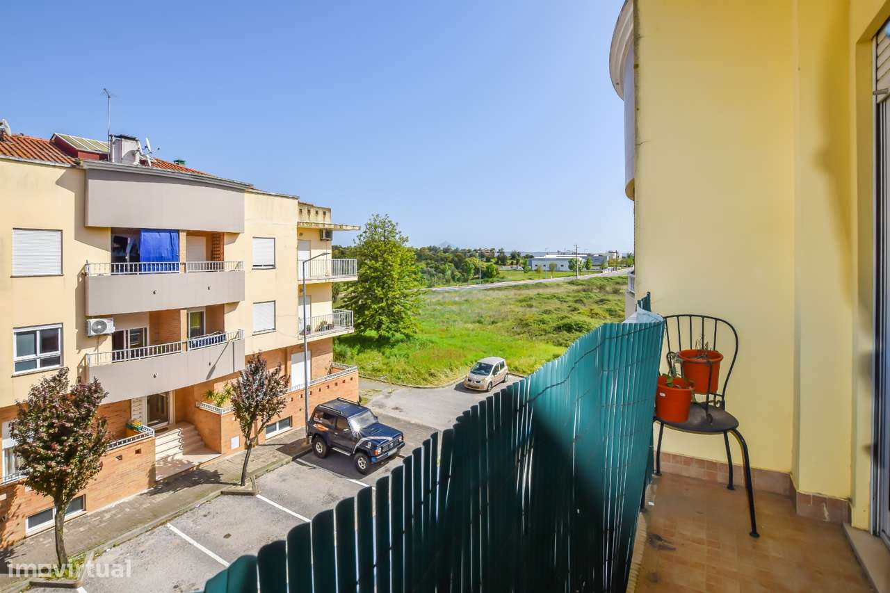 Apartamento T3 com Garagem e Arrecadação - Torres Novas-21