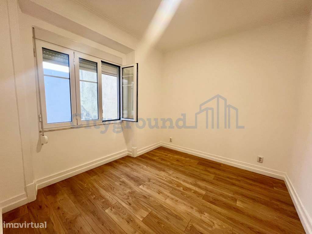 T2 totalmente renovado com excelente luminosidade e vista lateral p...-11