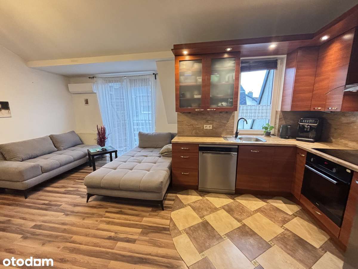 Dwa niezależne mieszkania | Muchobór Wielki, ul. Podolska-1