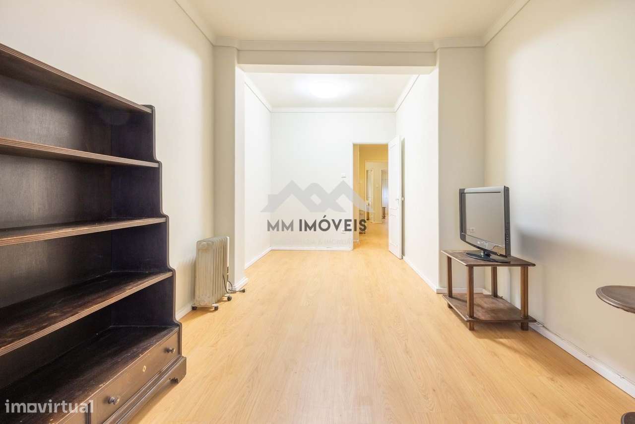 Apartamento T2+1 | Cozinha Equipada | Varanda | Ramalde - Grande imagem: 5/11