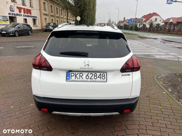 Peugeot 2008 1.2 Pure Tech GPF Allure S&S EAT6 - 5