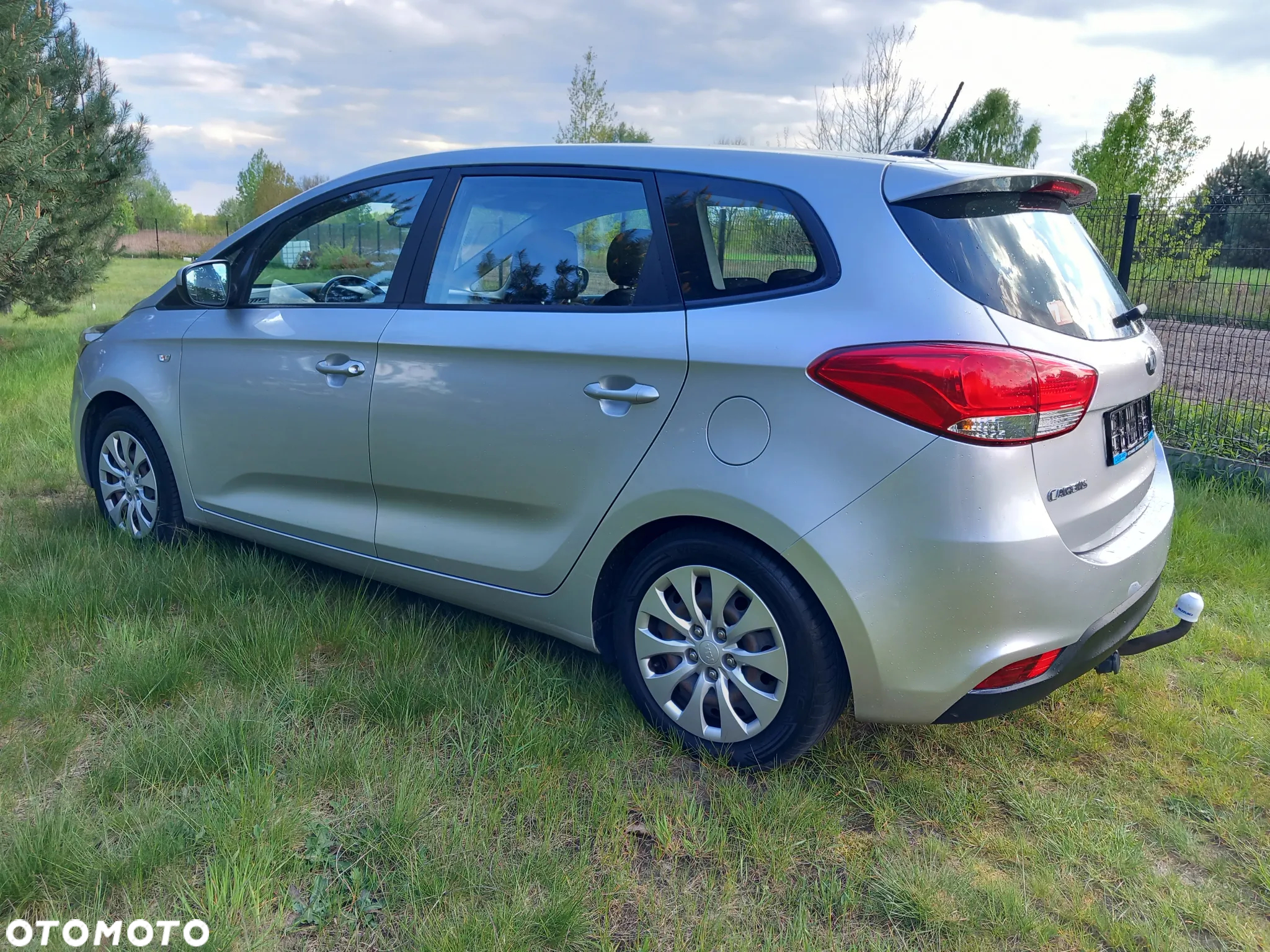 Kia Carens 2.0 GDI Edition 7 - 11