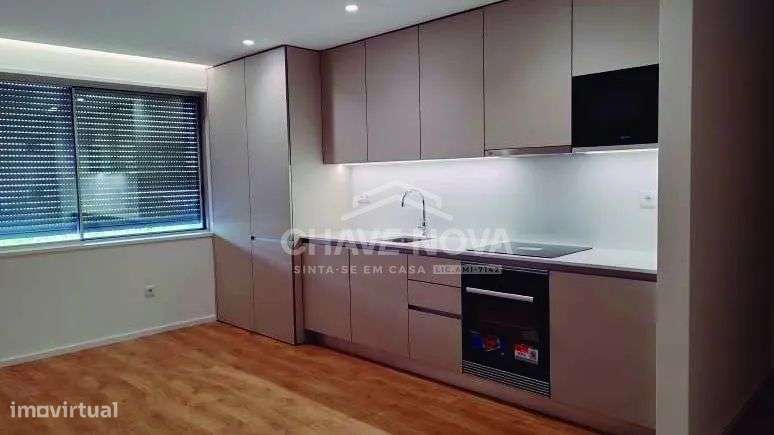 T2 c/ Elevador na Boavista, Porto - Grande imagem: 5/13