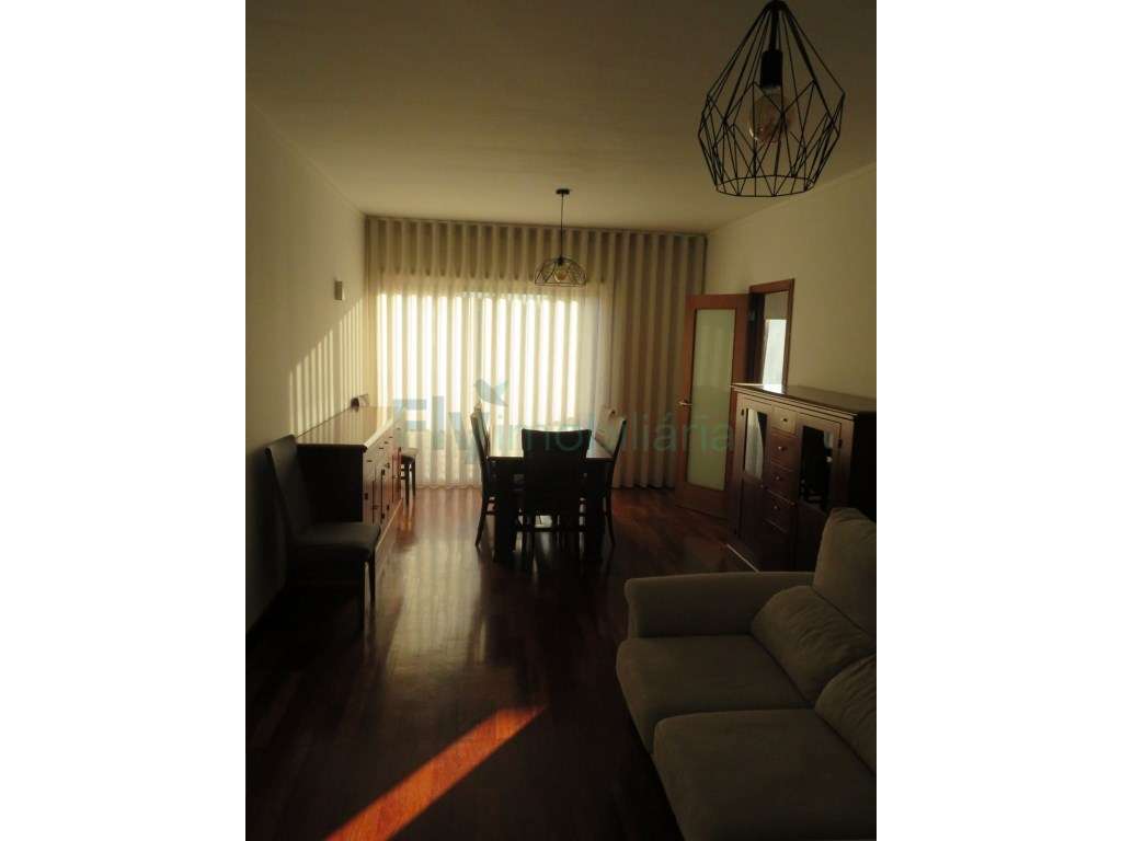 Apartamento T3 - Junto à Universidade e Hospital de S.João no Porto - Grande imagem: 4/23