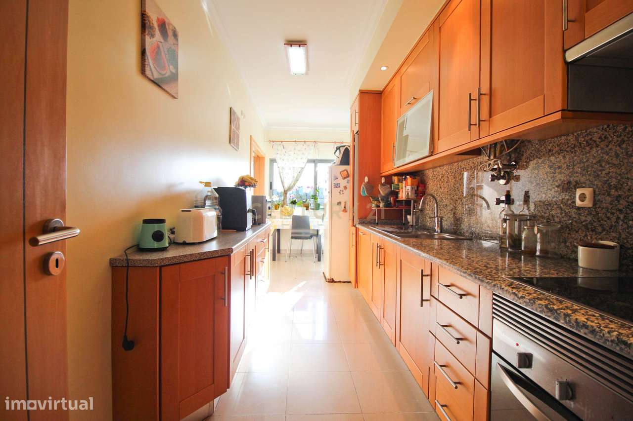 Moderno T3 em Portimão, Faro, com 2 garagens - Oportunidade Única! - Grande imagem: 2/25