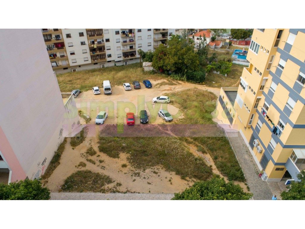 Lote Urbano p/ Construção de Prédio - 18 fogos - SETÚBAL