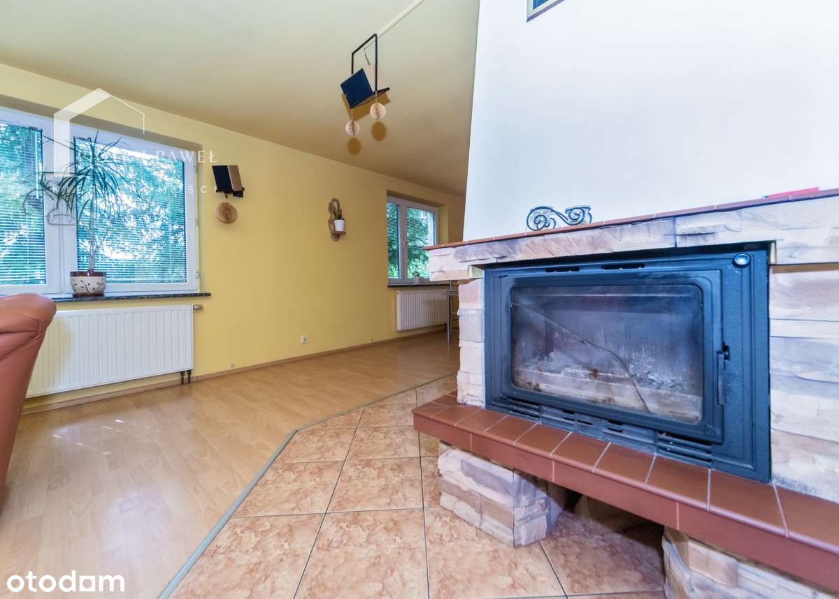 Dom z potencjałem – kominek, taras, garaż!-8