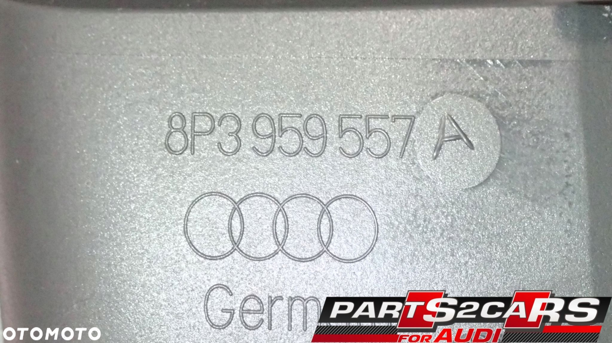 OSŁONA BOCZKA DRZWI RHD AUDI A3 S3 8P 8P3959557A - 8