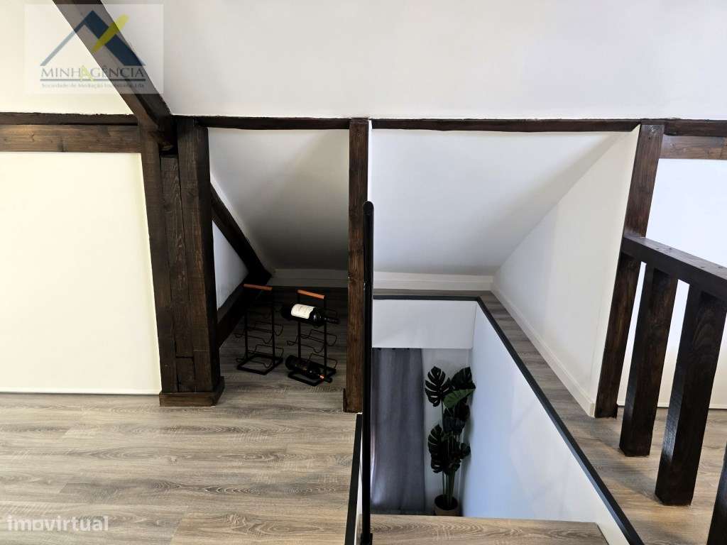 Apartamento T2 Duplex remodelado no Lavradio-9