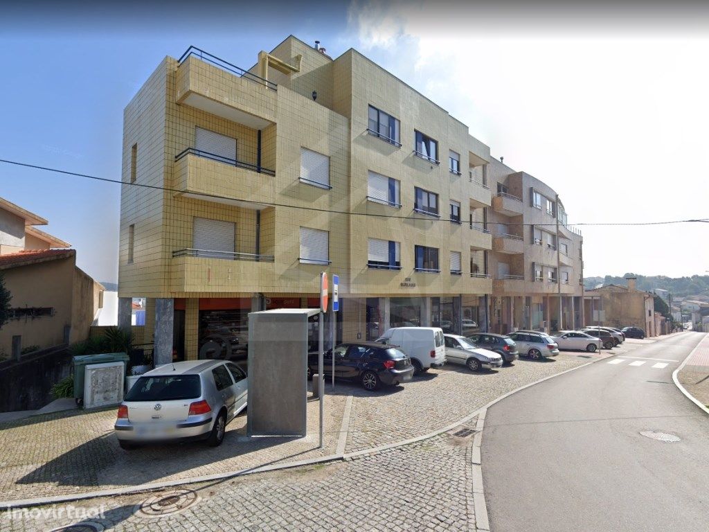 Apartamento T3 em Fiães