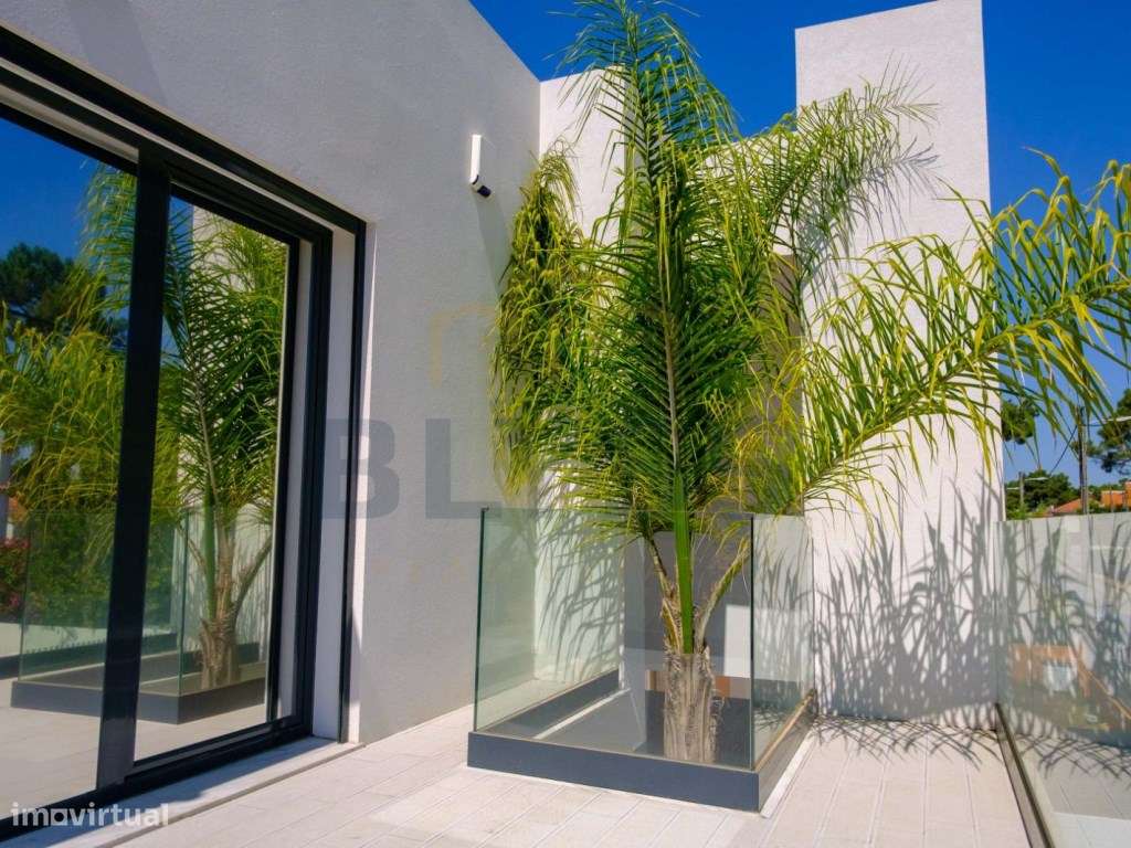 Moradia T4 com Piscina na Aroeira - Charneca da Caparica-49