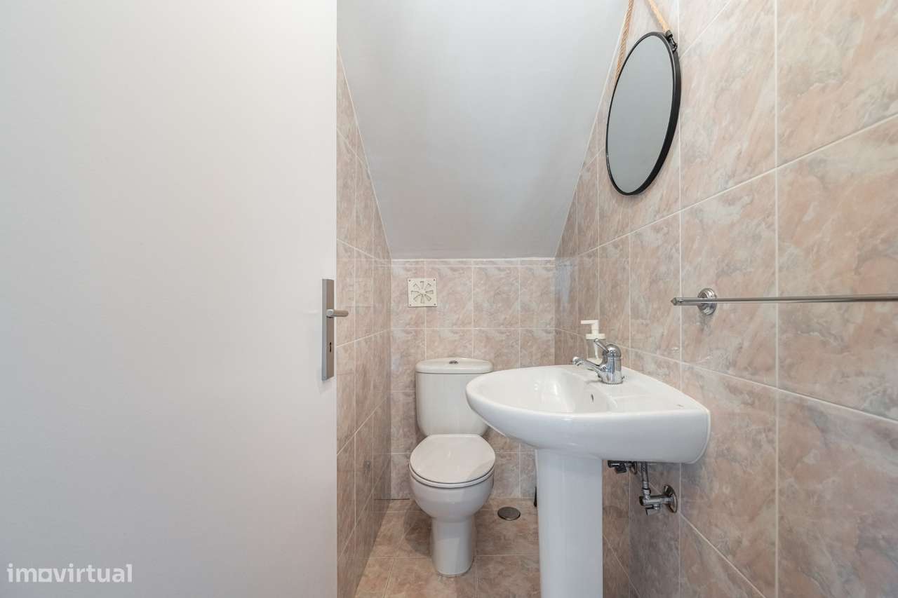Apartamento T3 Duplex em Excelente Estado – Porto de Ave - Grande imagem: 2/32