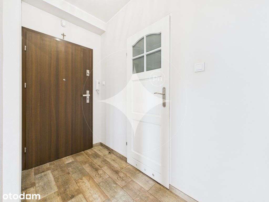 Dwupoziomowe mieszkanie na Starówce z piwnicą-11