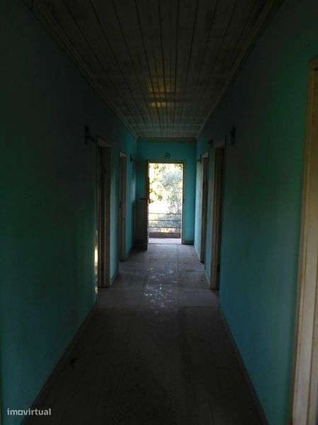 Casa para renovar ,Excelente local , bons acessos, boa esposição solar - Grande imagem: 4/12