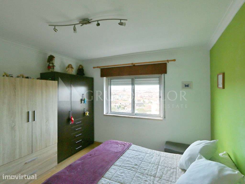 Apartamento T2 com Arrecadação, Algueirão Mem Martins-12