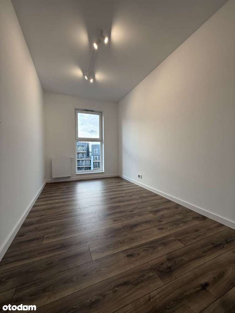 Nowe 4 pokoje + 2 x hala garażowa.-17