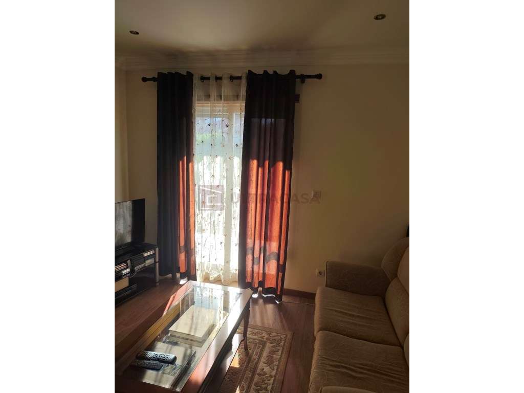 Vende-se Moradia V4 renovada com terraço, churrasqueira e horta a 5...-21