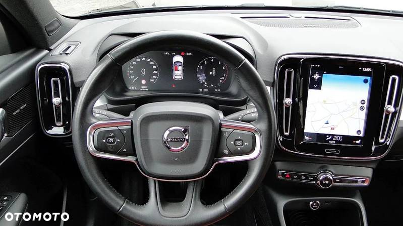 Volvo XC 40 - 22