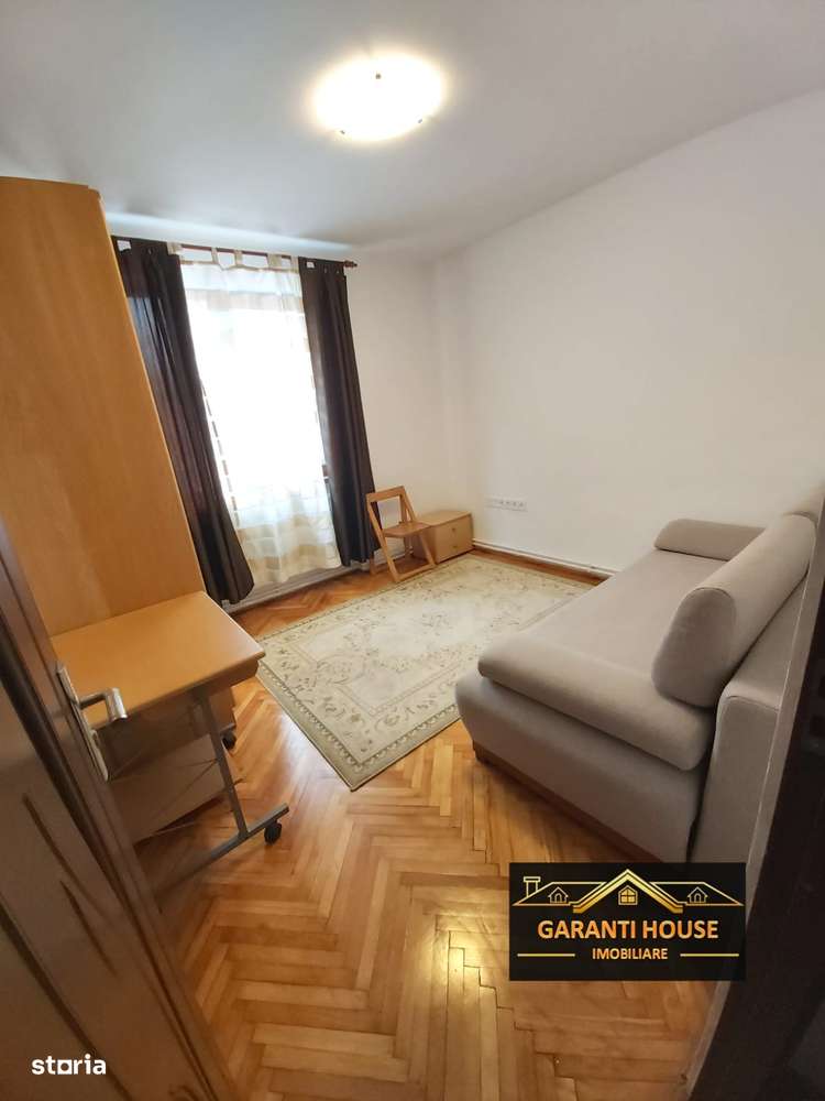Bd. Bucuresti, apartament cu 3 camere, decomandat, 350€/Luna - Imagine principală: 4/7