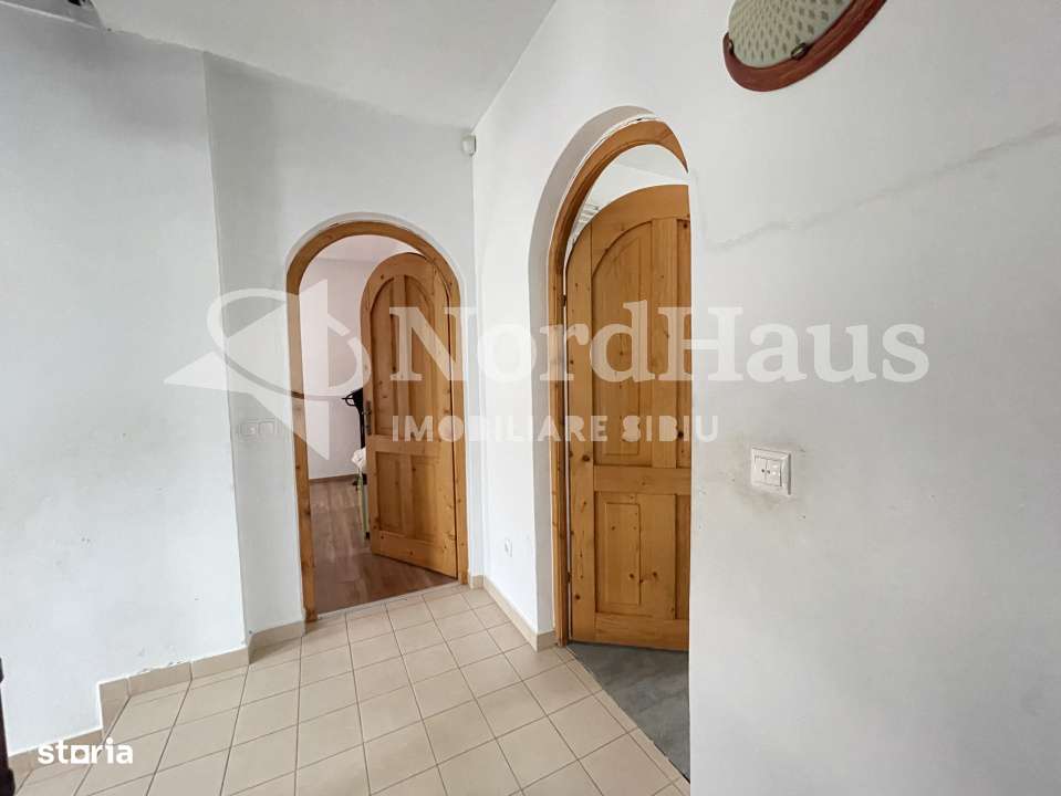 VANZARE CASA MODERNA CU TERASA SI GRADINA - SURA MICA, SIBIU-15