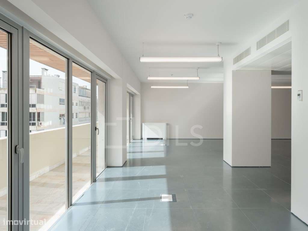 Escritório para arrendar na Praça de Alvalade, em Lisboa - Grande imagem: 2/22